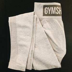 GYMSHARK SPORTSBRA AND LEGGING SET